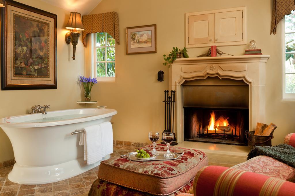 Old Monterey Inn Room photo